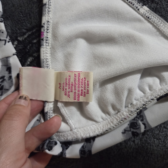 Candies 3 piece bathing suit - Picture 3 of 10